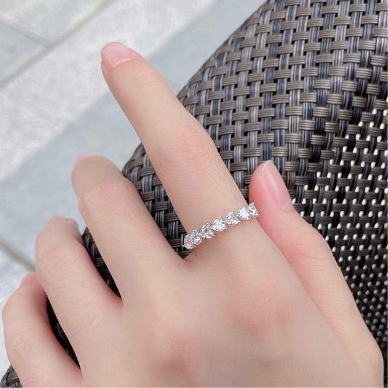 Adoré Ring