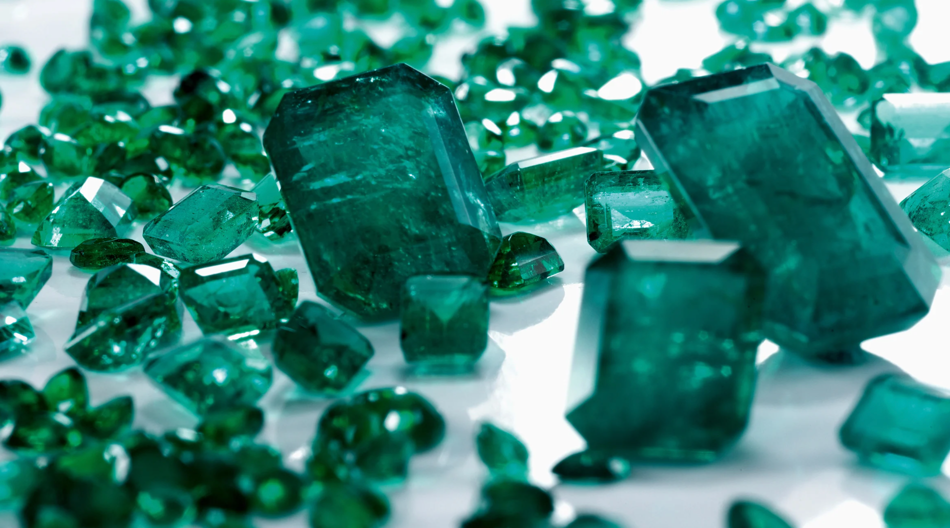 Emerald Buying Guide: How to Pick the Perfect Emerald