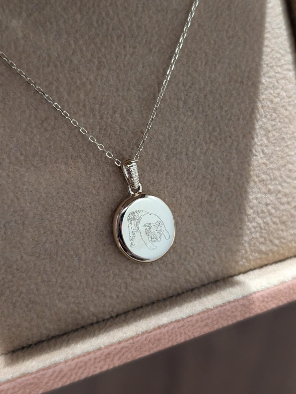 Echo Oval Necklace