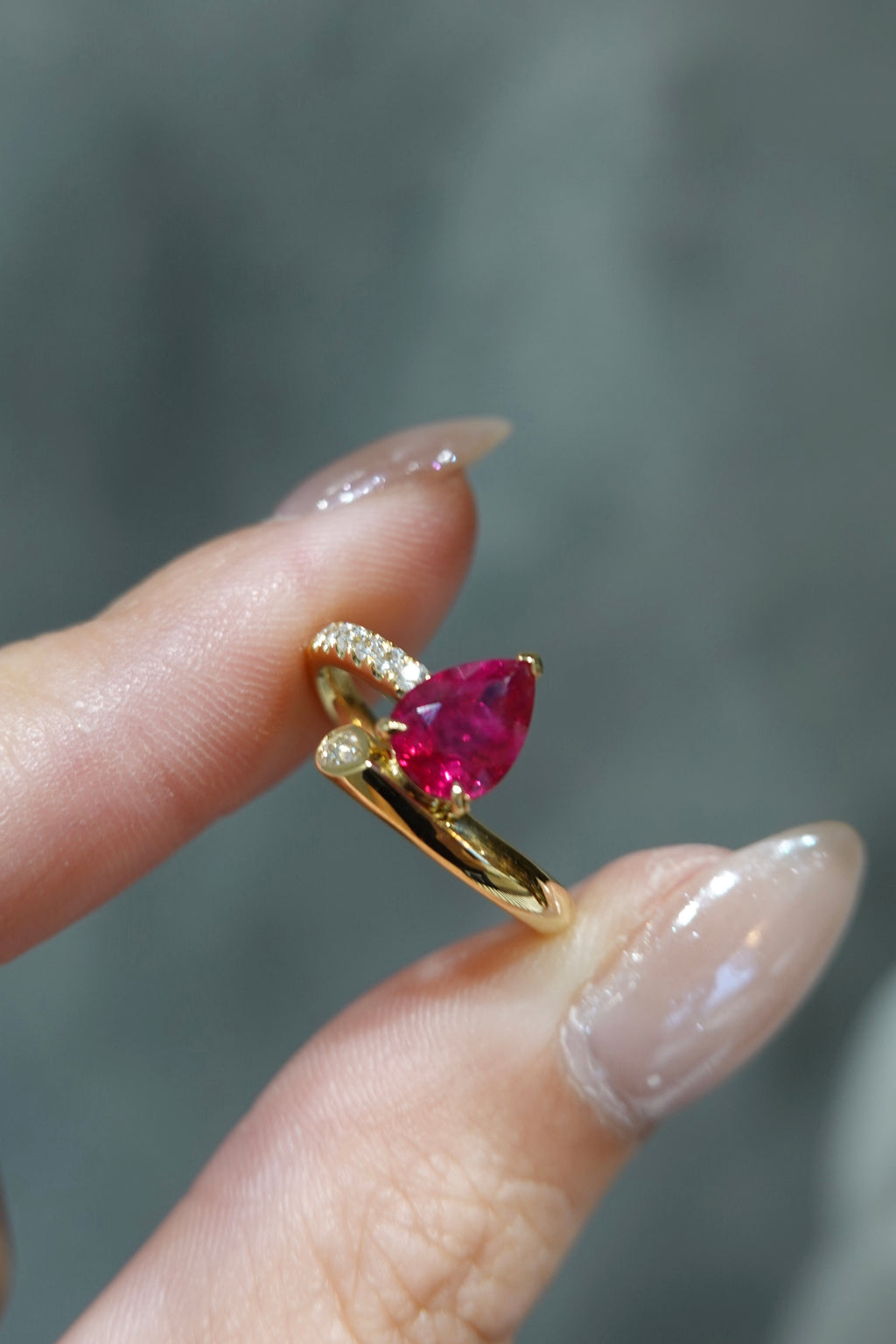 18K Yellow Gold Ruby Ring with Diamonds