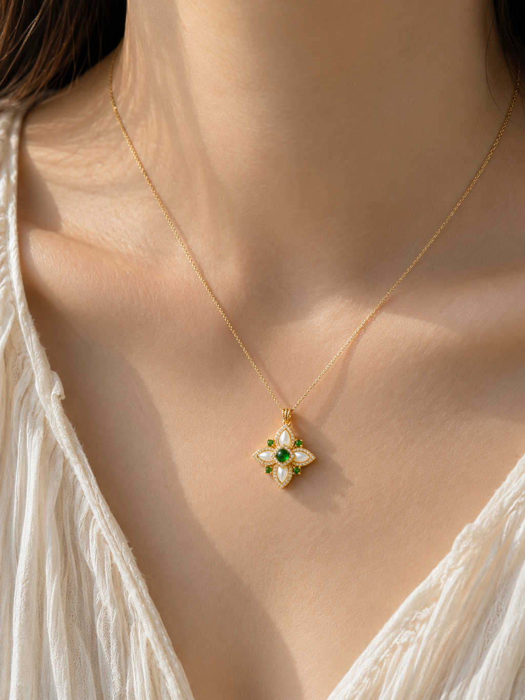The Esme Pendant