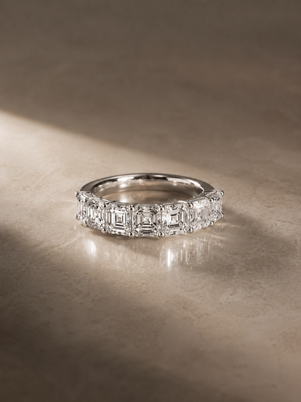 Royauté Diamond Ring