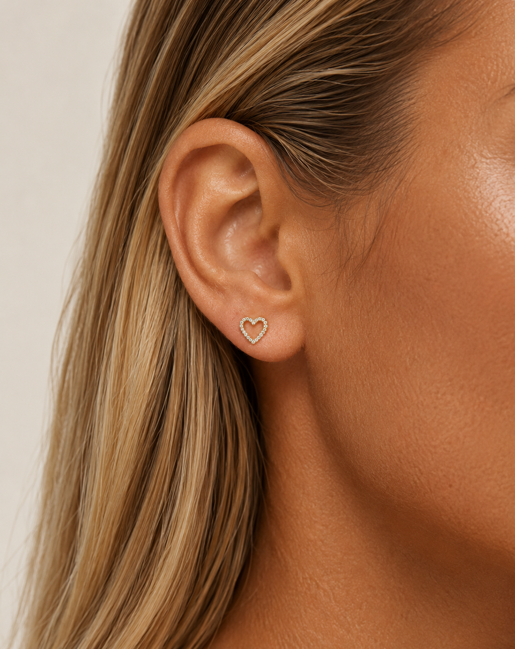 Twinkle Heart Diamond Stud Earring