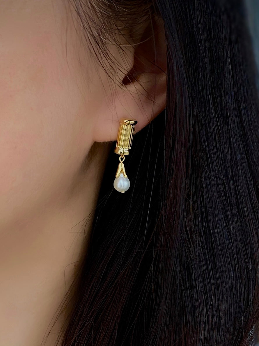 Doris Pearl Earrings