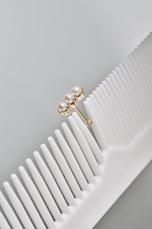Perla Linea Flatback Earring