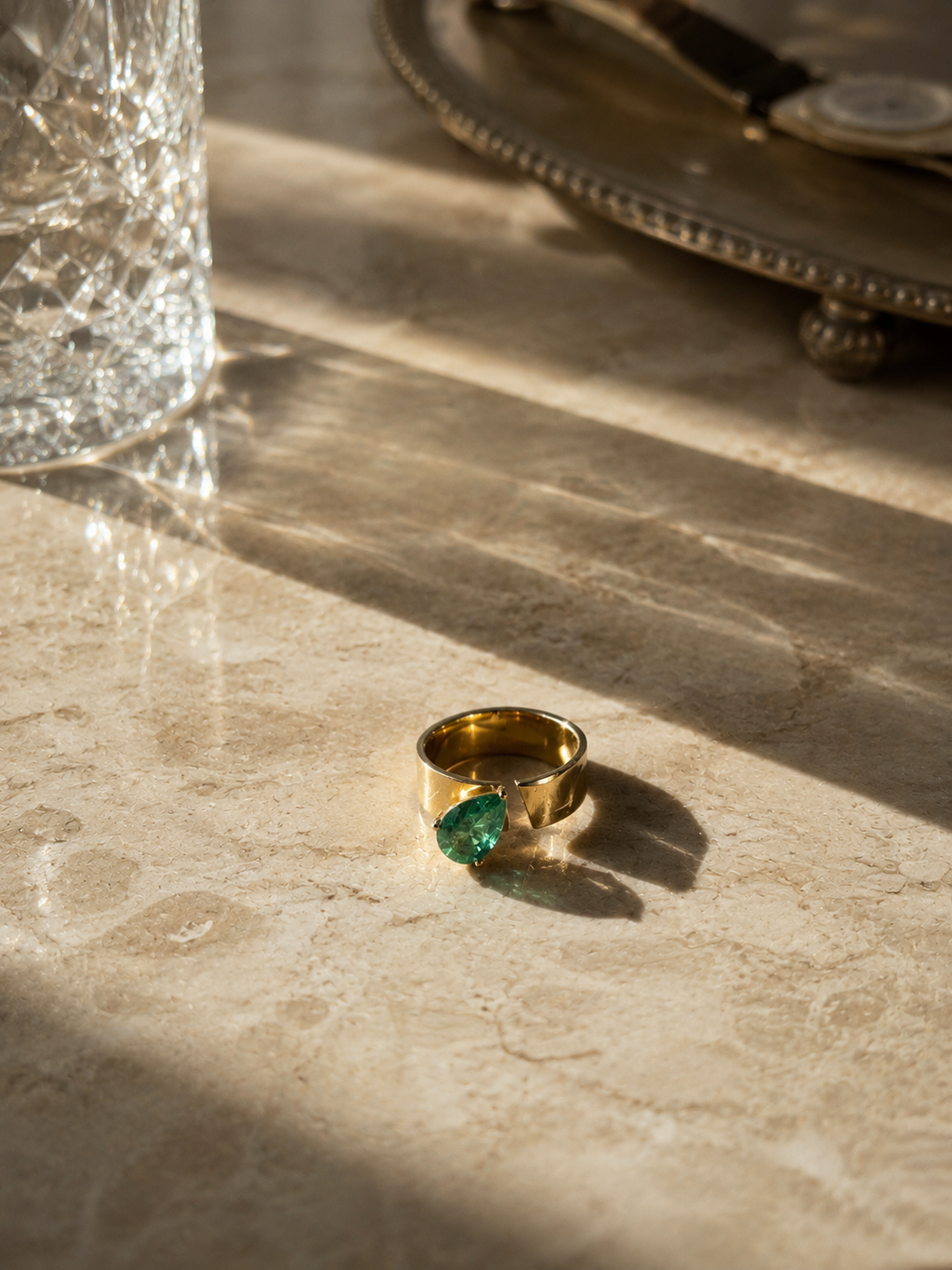 Fente Emerald Ring