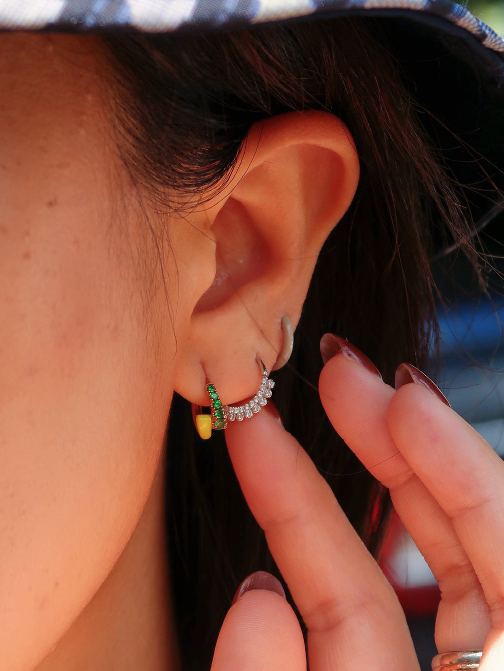 The Lyra Arc Huggies