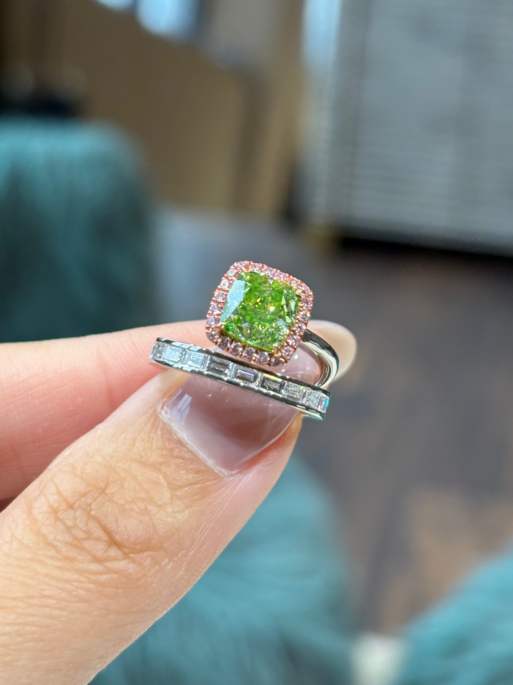 Forêt Green Diamond Ring