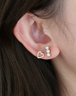Perla Linea Flatback Earring