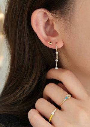 Étoile Diamond Drop Huggie