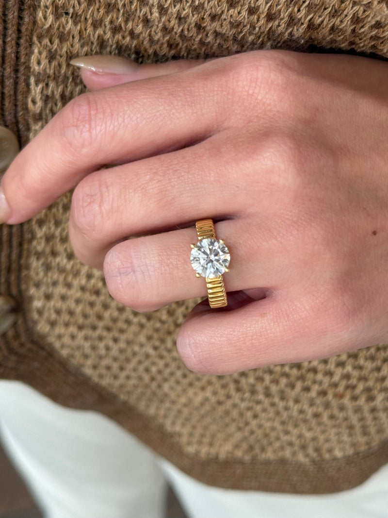 Rayonne Ring