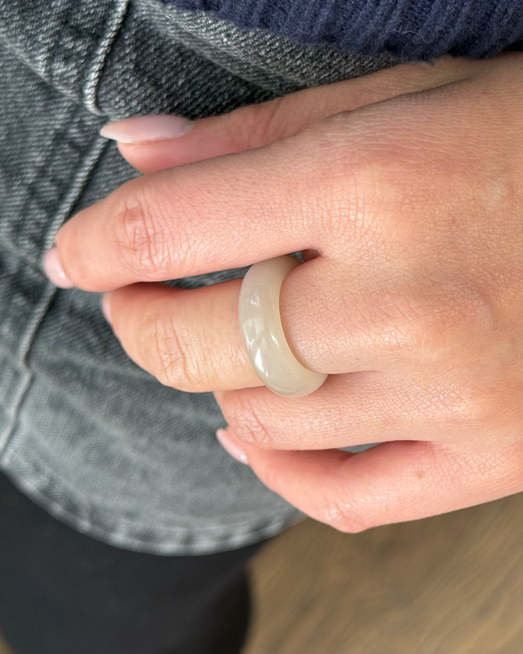 Lait Jade Ring