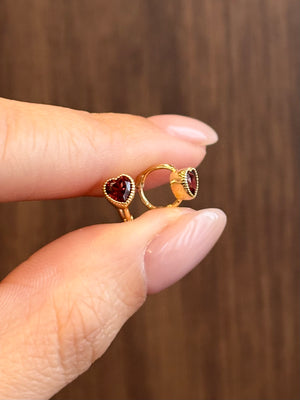 Garnet Coeur Huggie