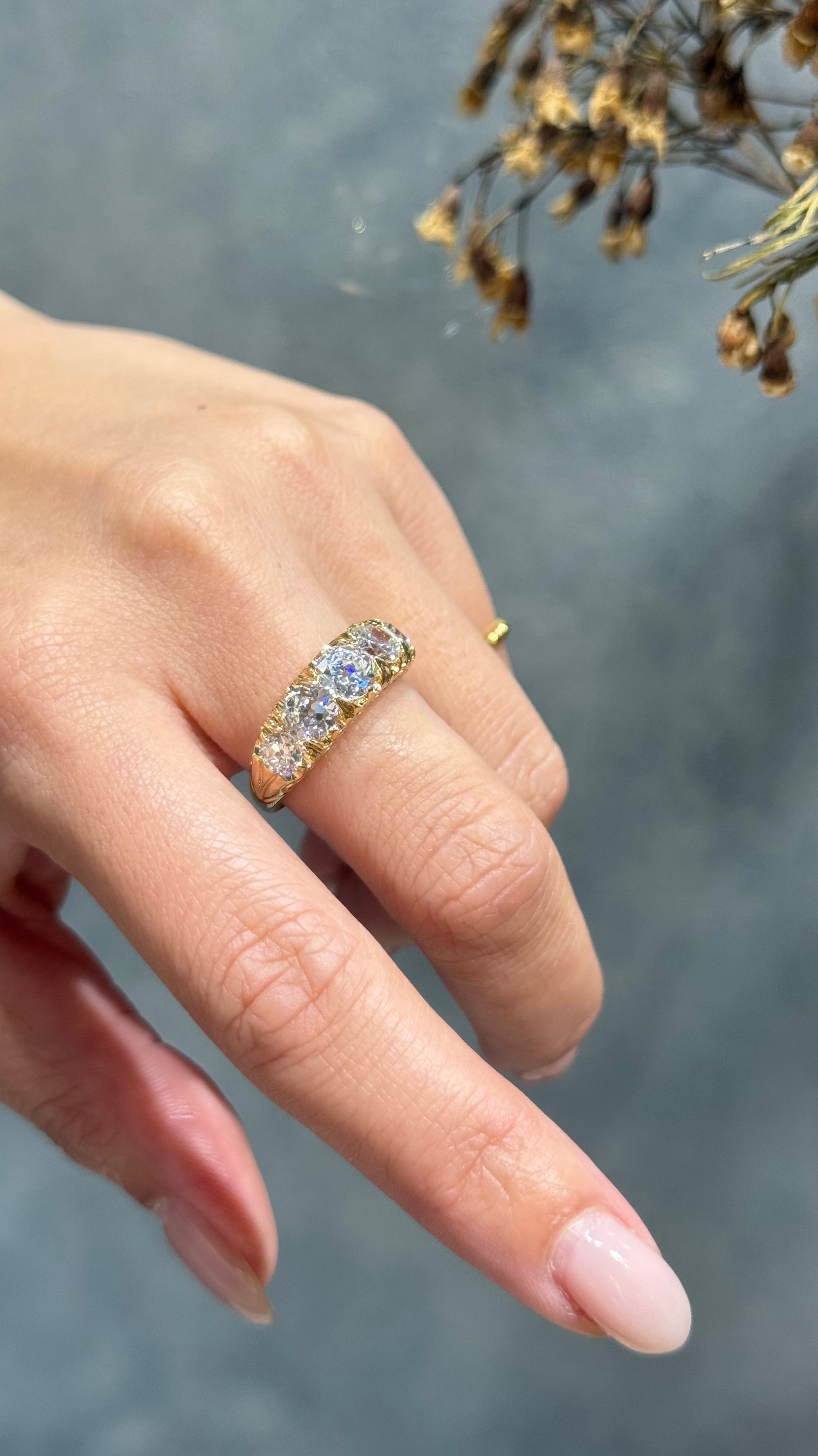 Laurel Diamond Ring