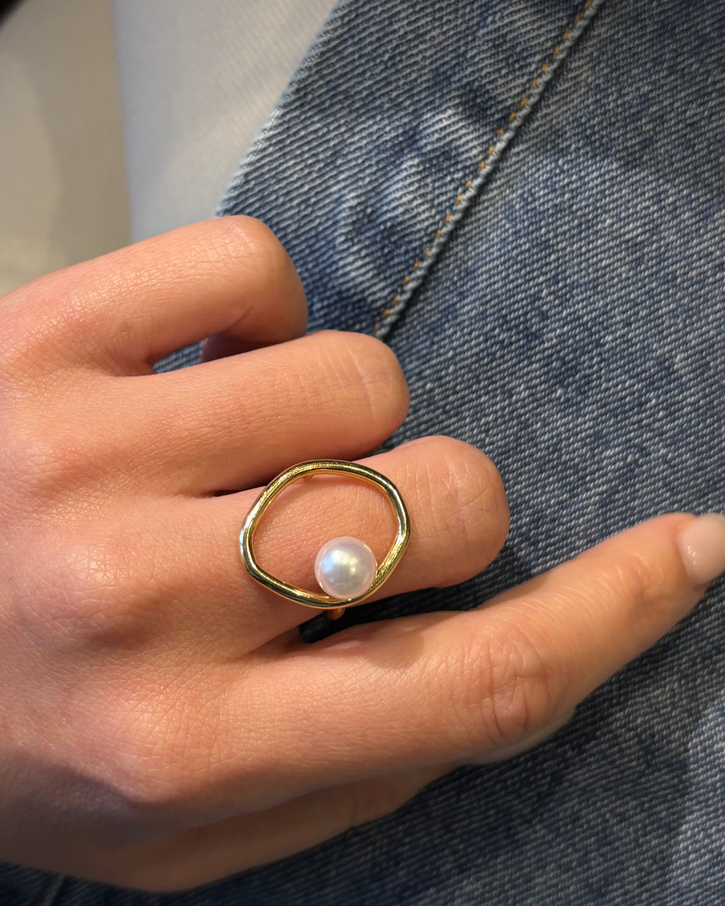 The Quiet Ring
