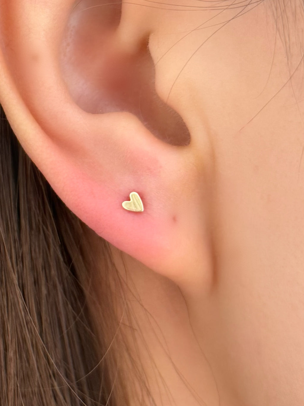 Amour Flatback Earring