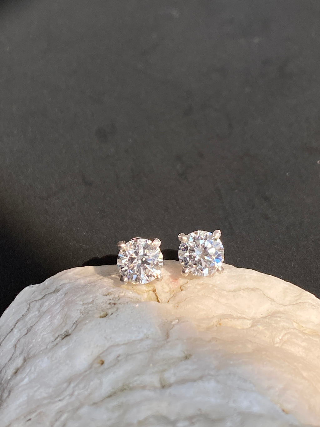 Brillane Studs