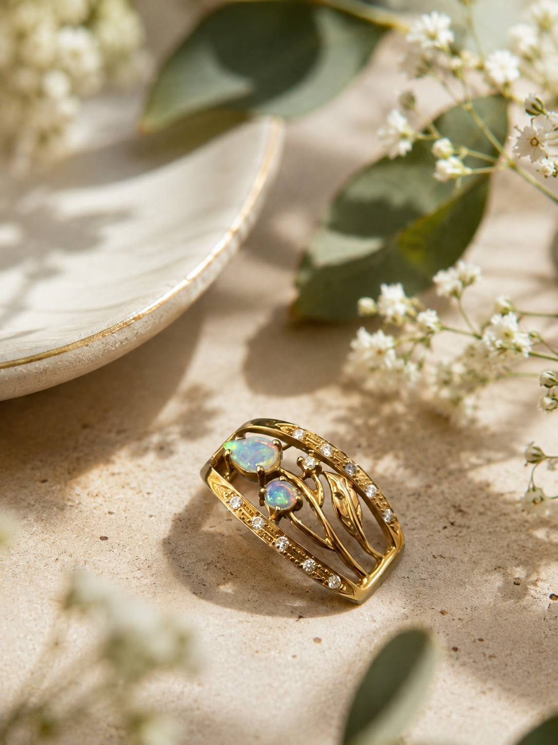 Tulipe Opal Pendant
