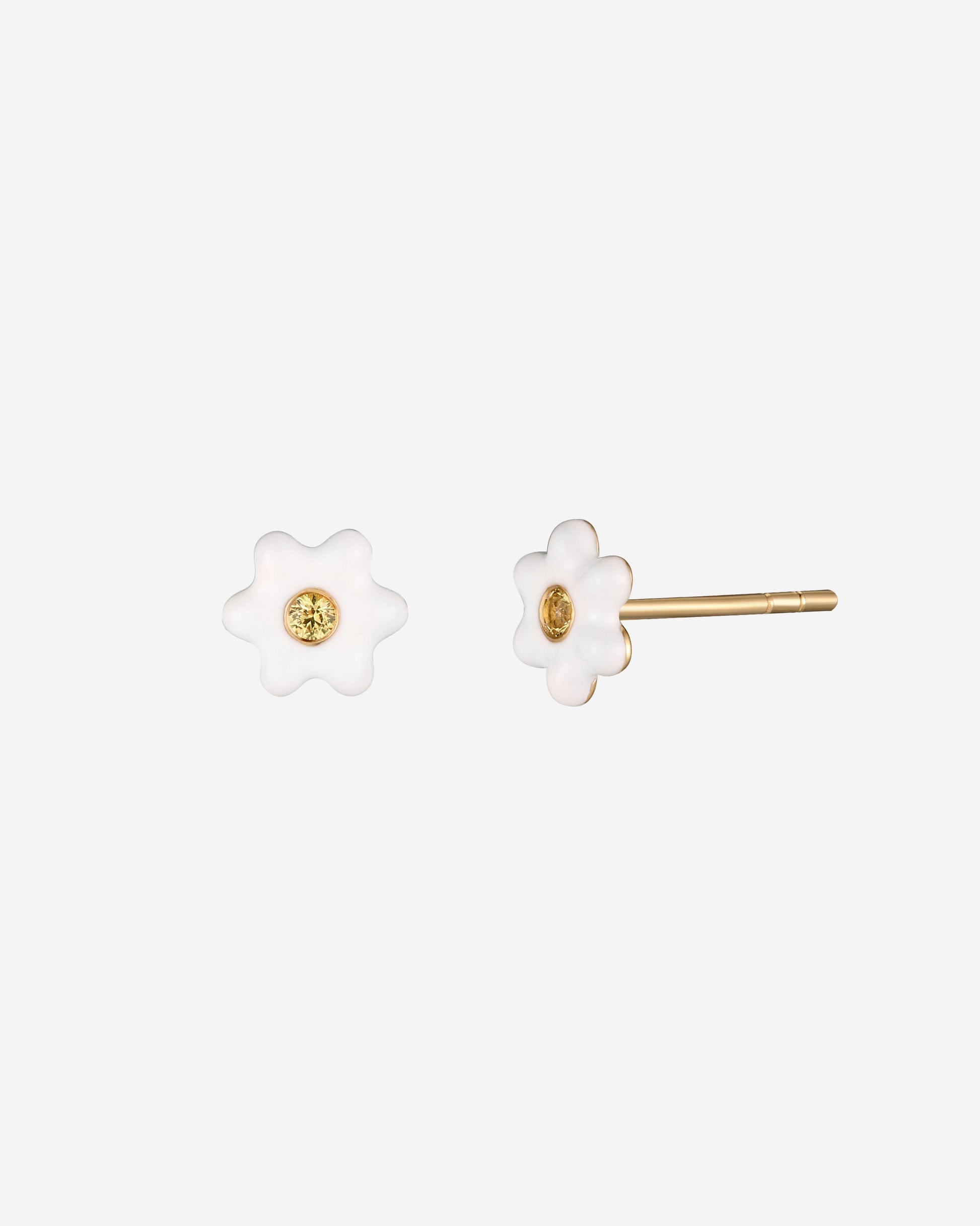 Daisy Delight Stud Earring