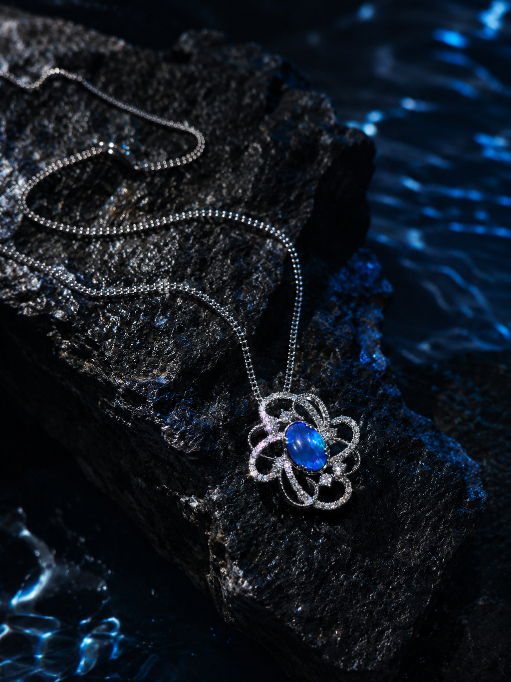 Minuit Opal Necklace