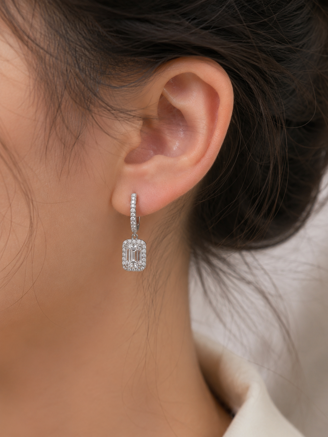 Lumière Huggie Earrings