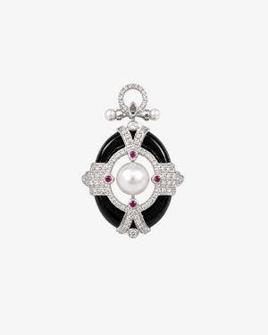 The Reverie Pendant