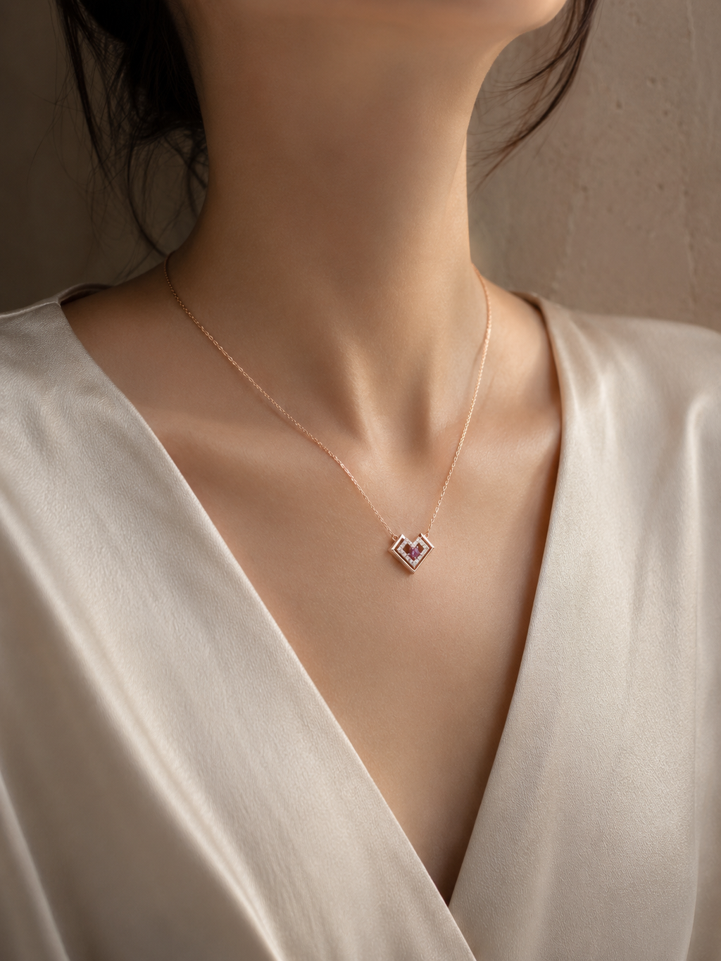 Écusson Spinel Necklace