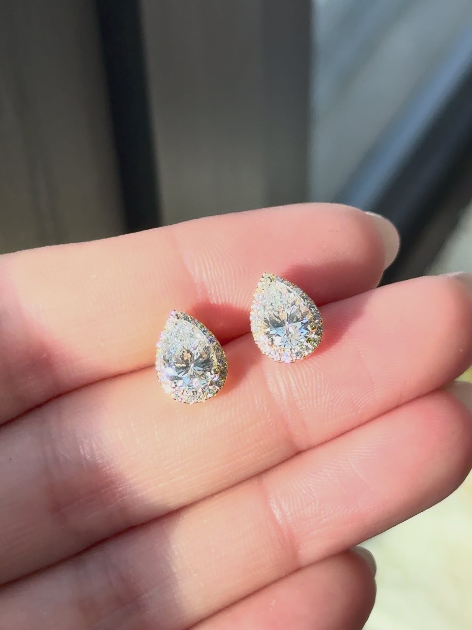 Larme Halo Earrings