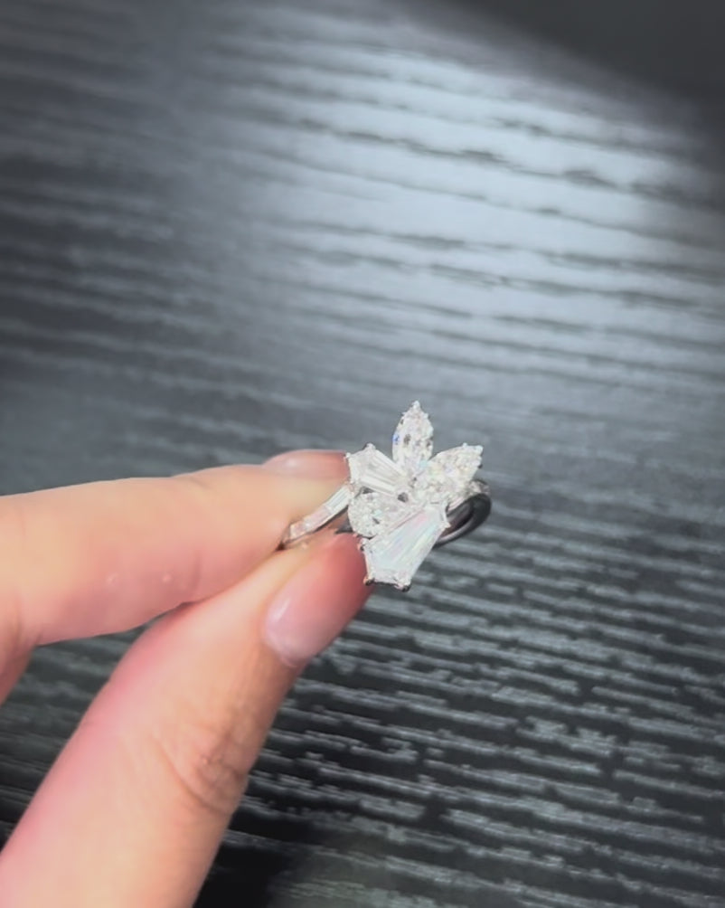 Flèche Kite Diamond Ring