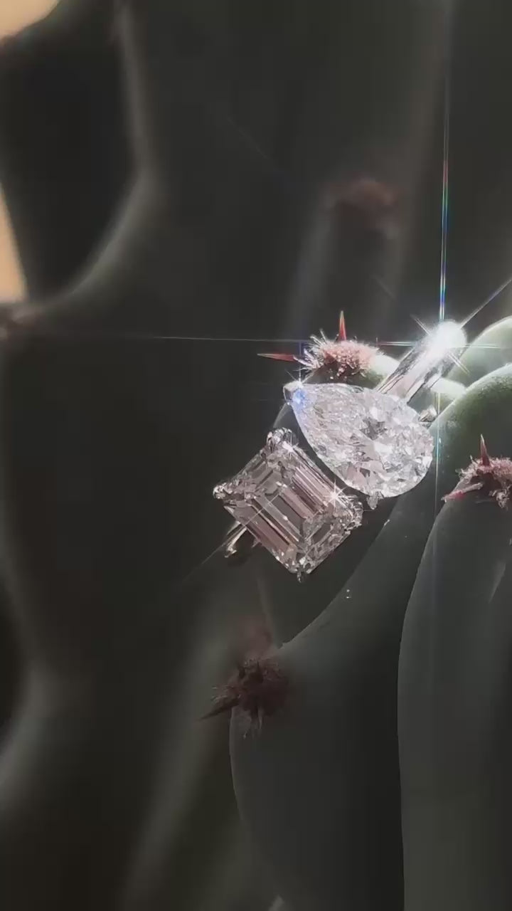 Enlacé Diamond Ring