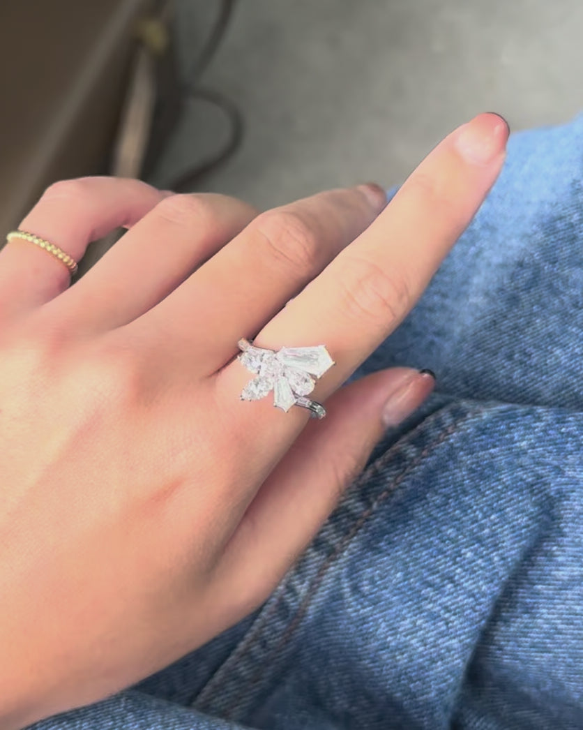 Flèche Kite Diamond Ring