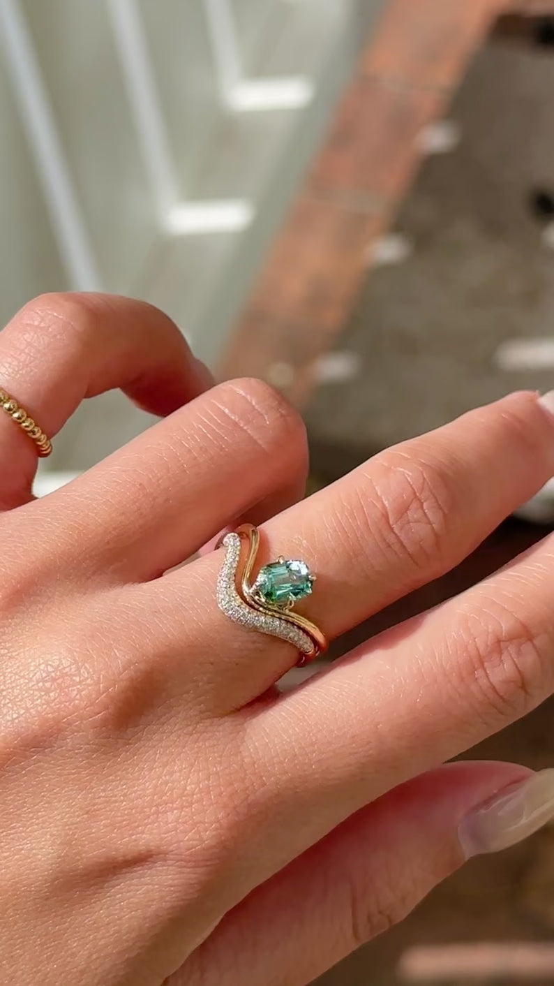 Crescent Curve Ring