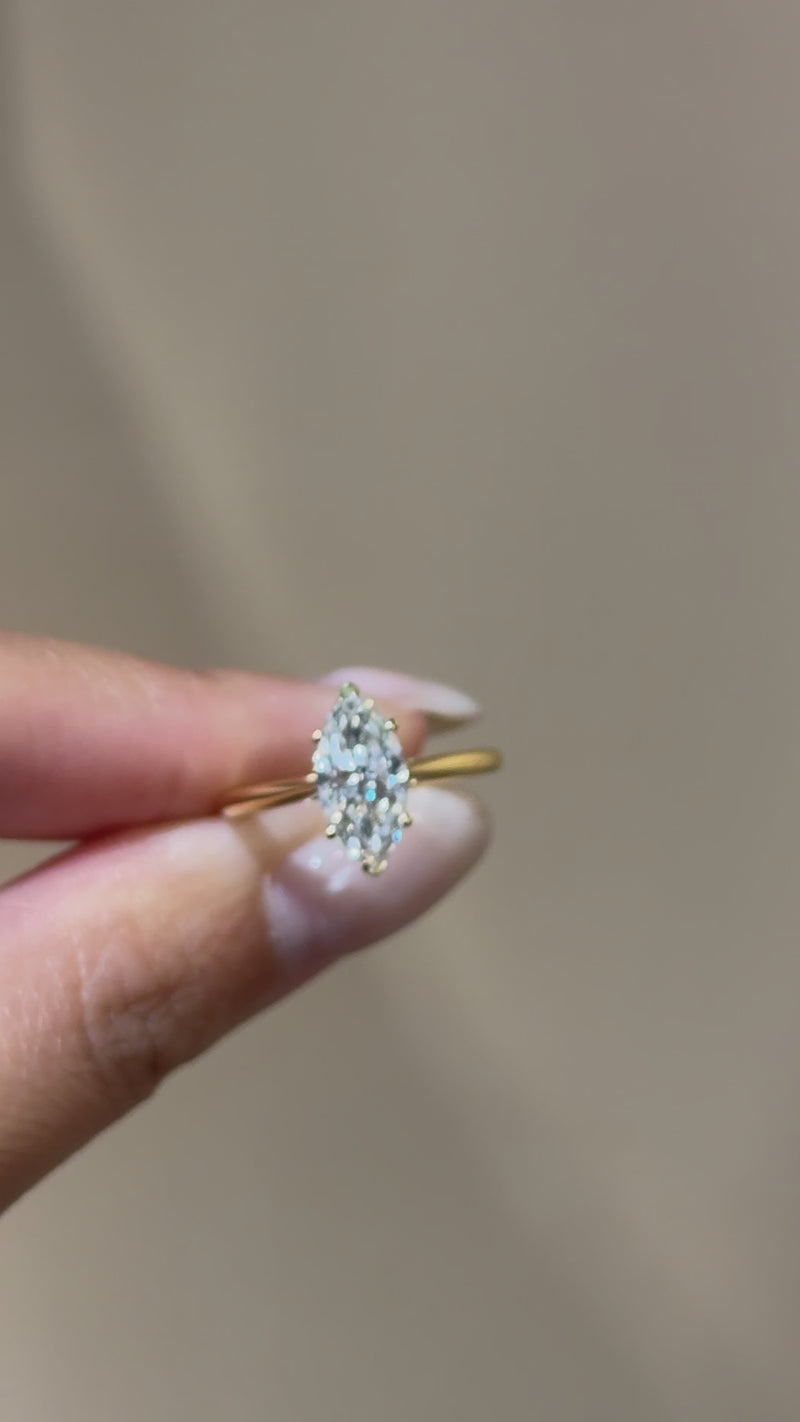 Flèche Ring