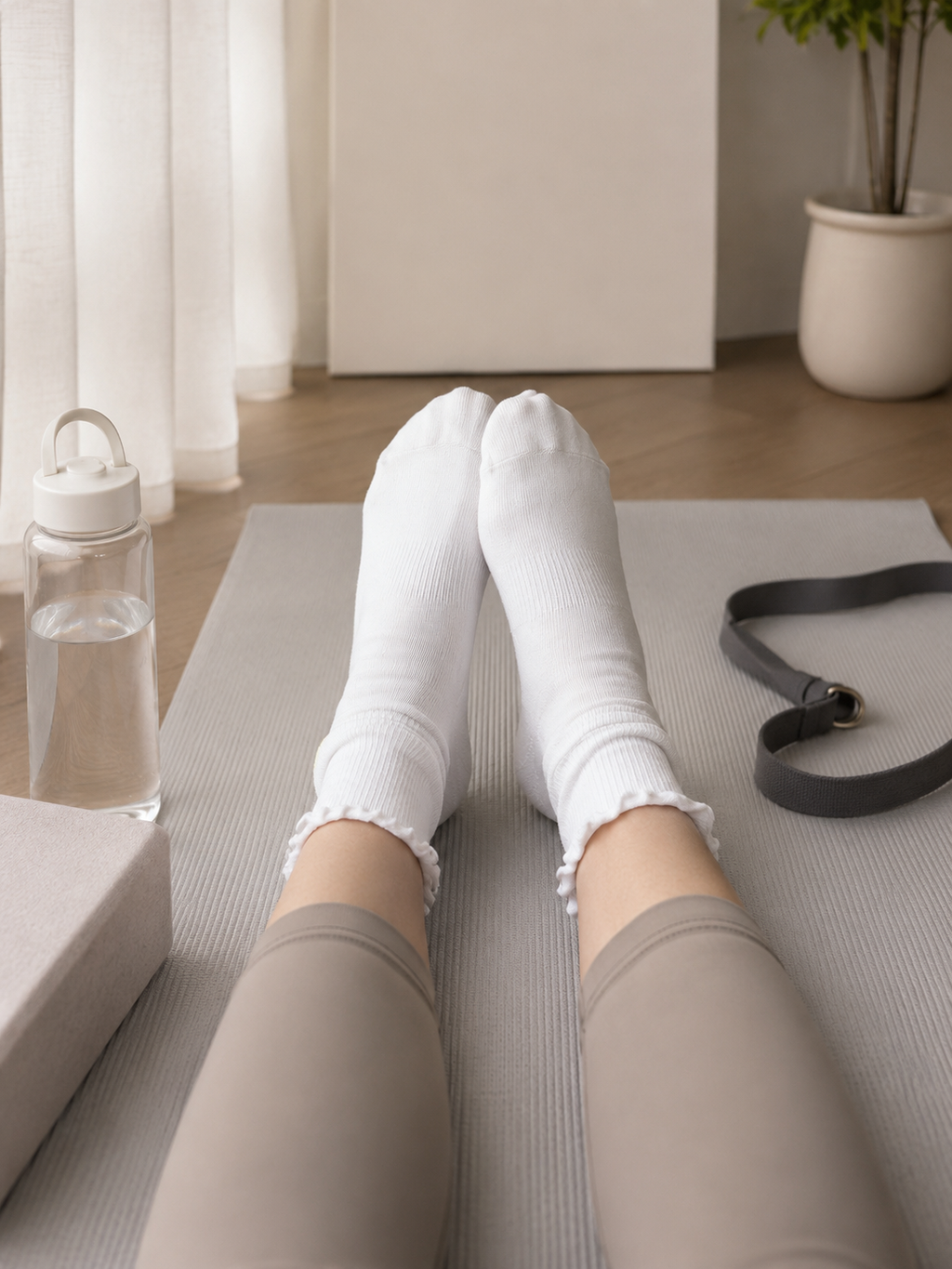 VUOI Grounding Grip Socks